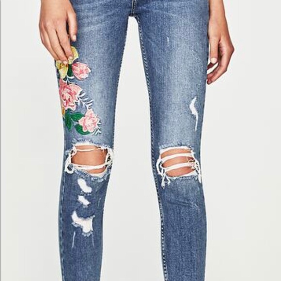 Zara low-rise cropped jeans w/floral embroidery - Picture 3 of 3